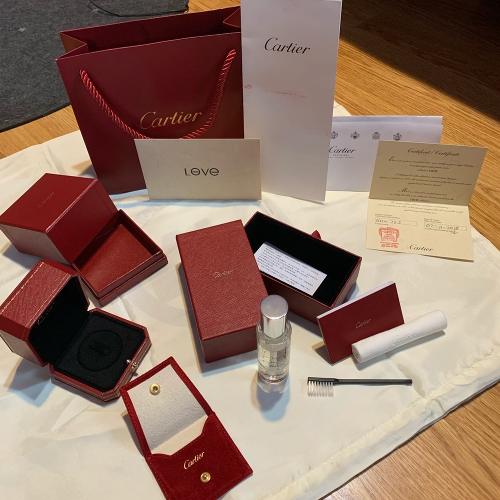 Cartier Red Jewelry Boxes,Accessories Set along with a replica LOVE bracelet